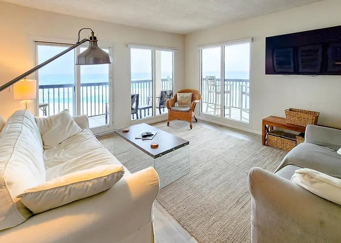 Pinnacle Port Pleasures, B2405