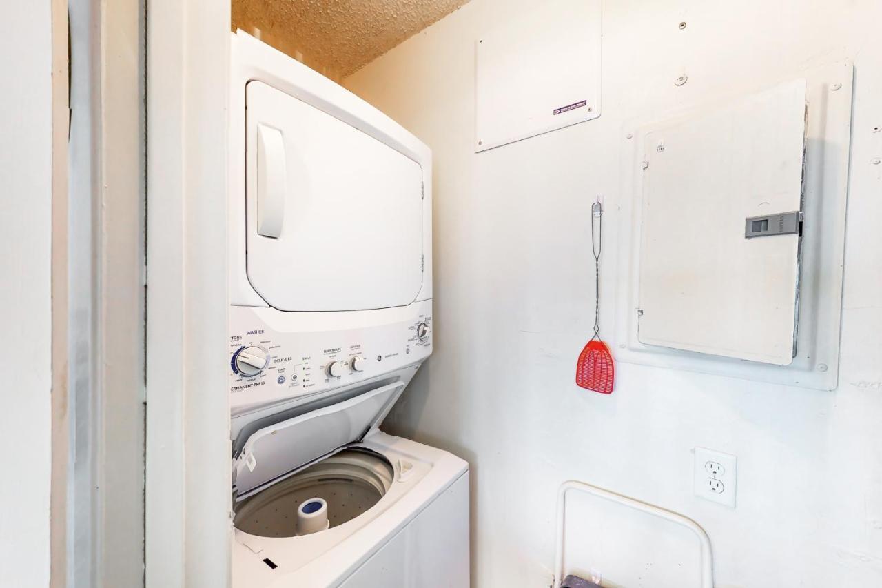 Pinnacle Port Pleasures, B2405 Apartment Panama City Beach