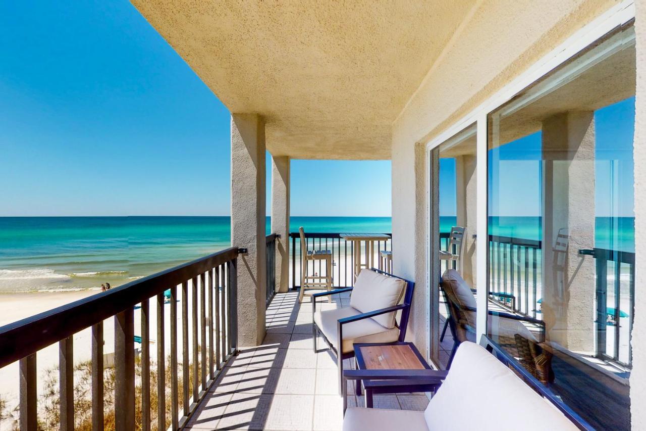 Pinnacle Port Pleasures, B2405 Apartment