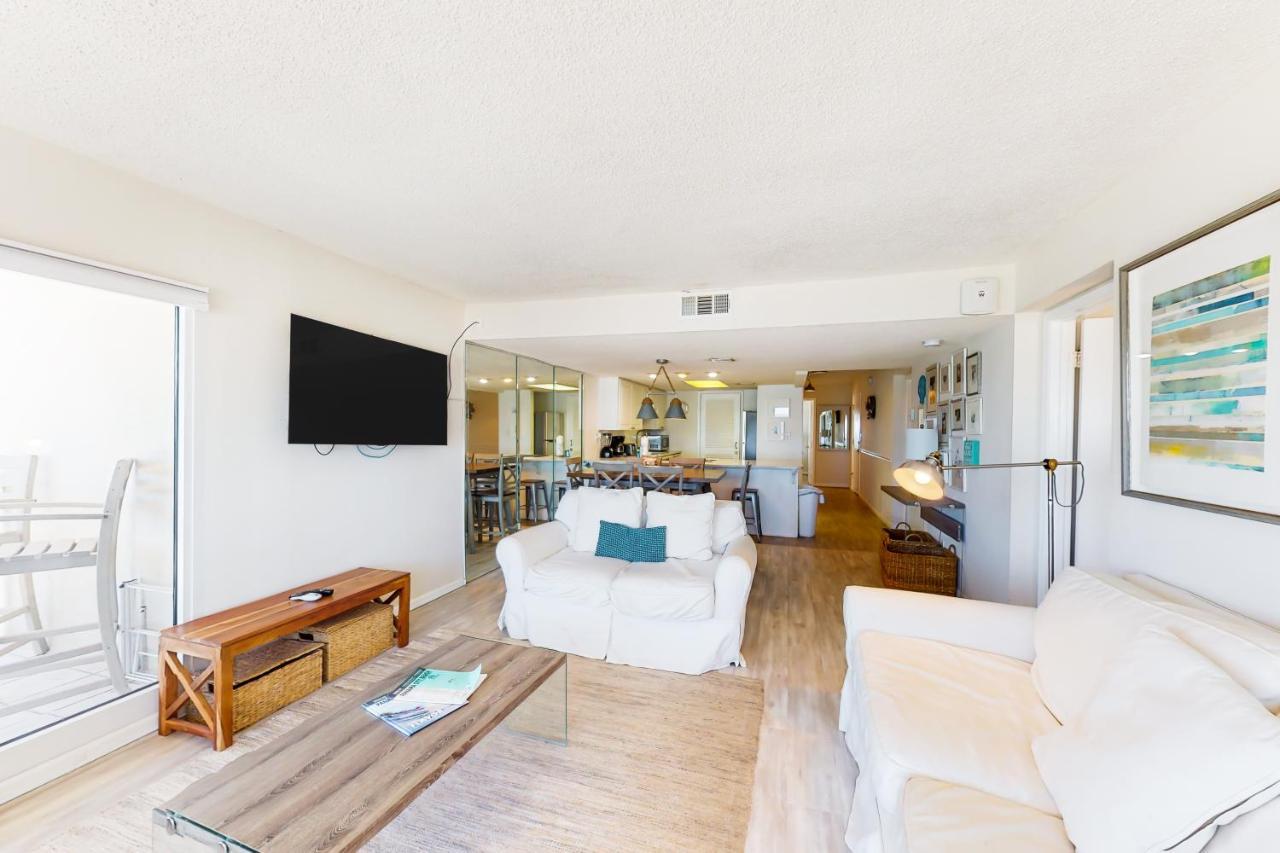Apartment Pinnacle Port Pleasures, B2405 *