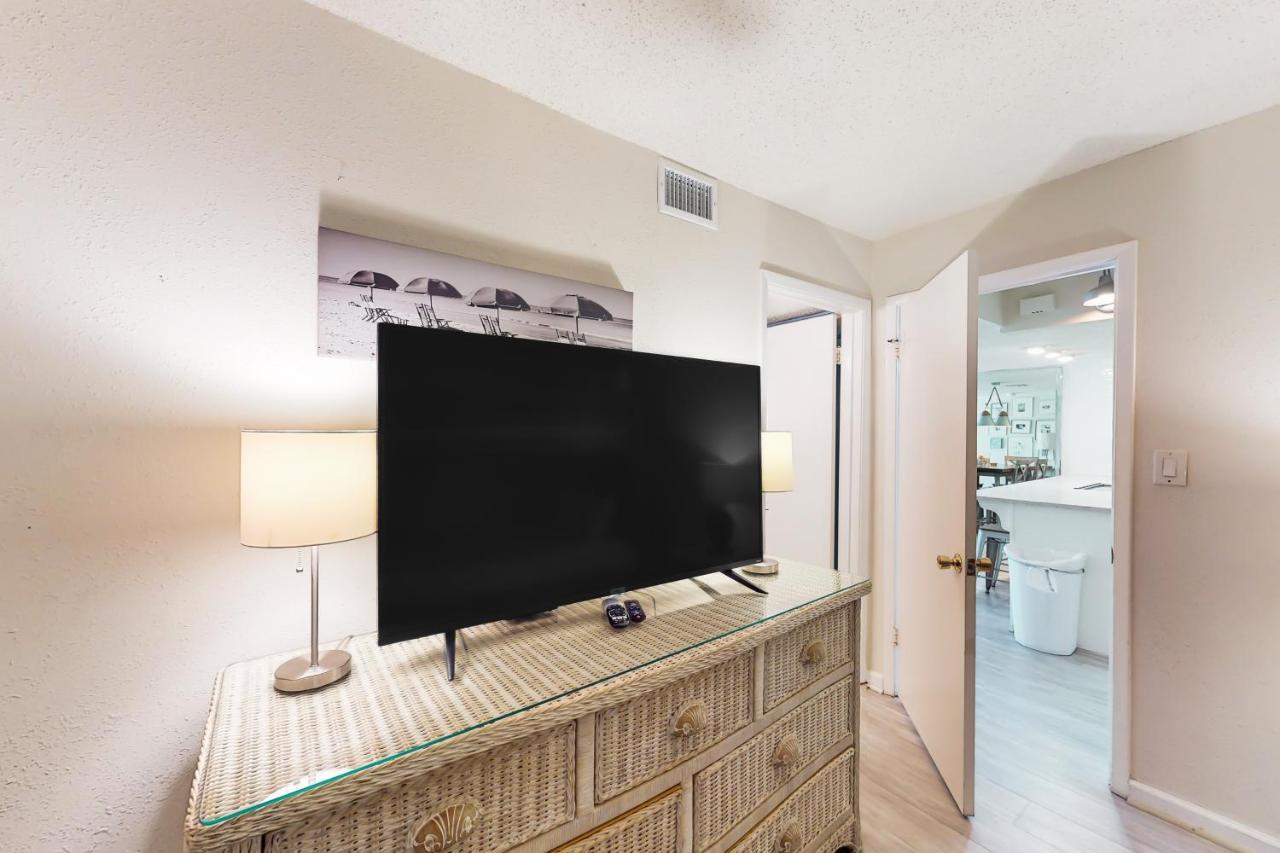 Apartment Pinnacle Port Pleasures, B2405 *